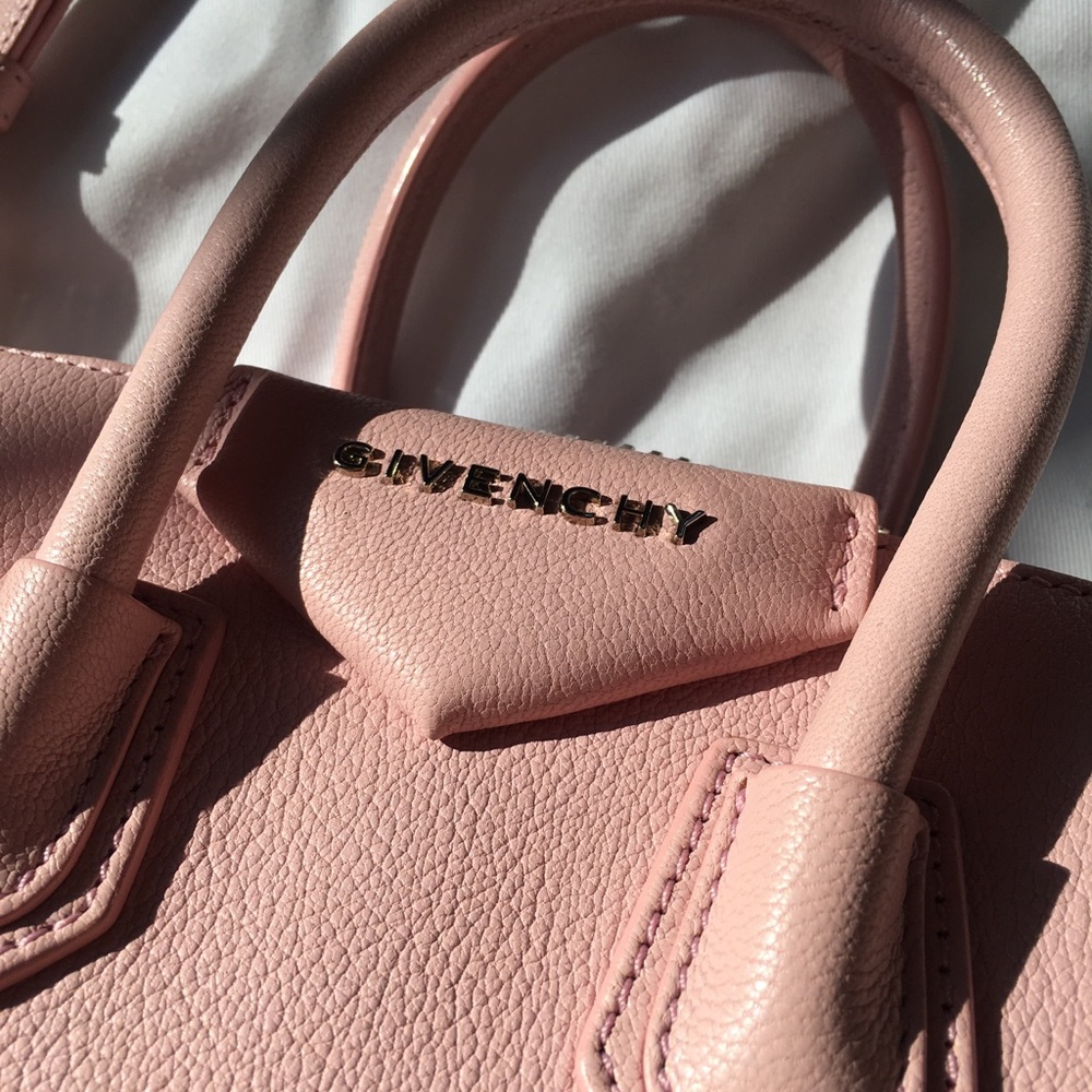 GIVENCHY Baby Pink Goat Skin Mini ANTIGONA Bag - Picture 3 of 8